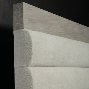 Linea Panel Bed