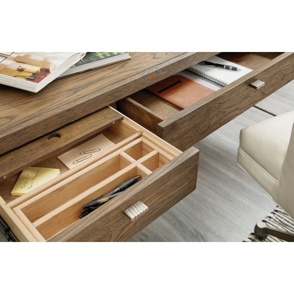 medium wood     