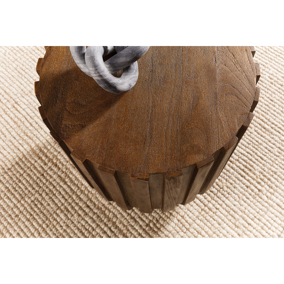 medium wood     