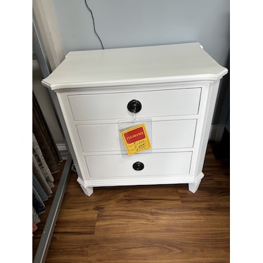 3 DRAWER WHITE NIGHTSTAND
