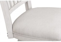 white i    