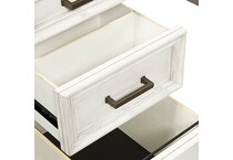 white i   